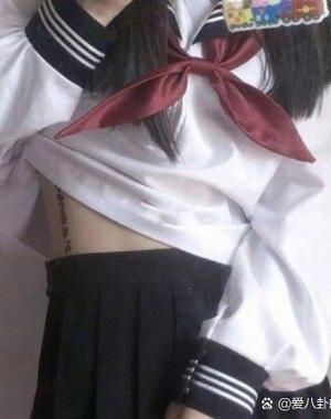 【定制LPFTER】【GB】纯情男高主动掀开衬衣让你摸摸他的腹肌“姐姐，只给你看。